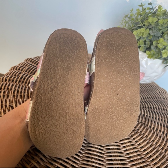 Oshkosh Girl Rainbow glitter sandals size 10m - Picture 9 of 13